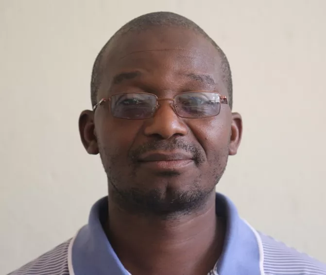 Dr Claudio Chipendo